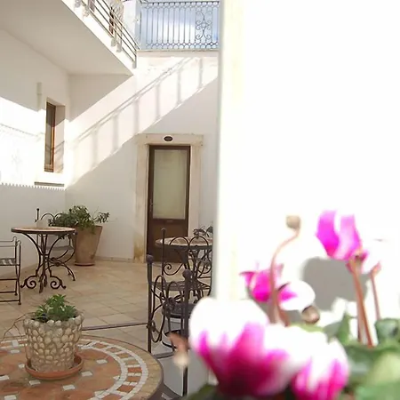 Hotel Relais Sant'eligio 4*